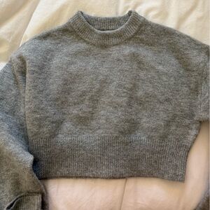 Zara Cropped Light Gray Knit Pullover